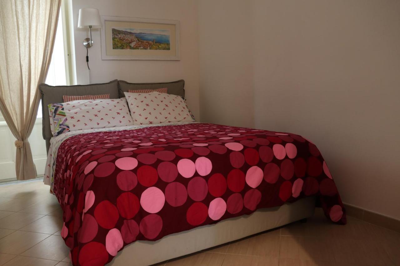 Arcadia 55 Apartment ซาแลร์โน ภายนอก รูปภาพ